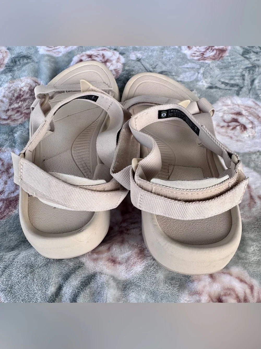 Teva Women’s Hurricane XLT2 Ampsole Platform Sandals Size 13 Beige